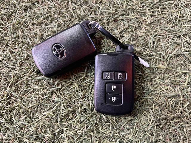 シエンタハイブリッドＧナビ　ＴＶ　Ｂｌｕｅｔｏｏｔｈ　ドラレコ　ＥＴＣ　バックカメラ　シートヒーター　ステアリングヒーター　ステアリングスイッチ　両側パワースライドドア　認定中古車　ＣＶＴ　１５００（香川県）の中古車
