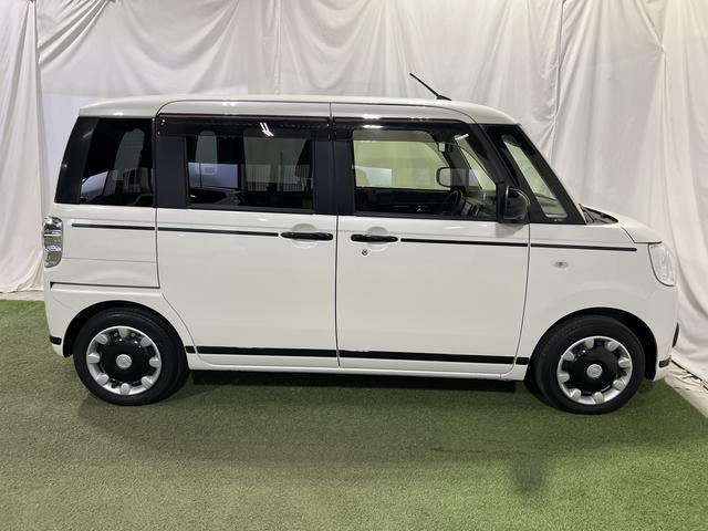 ムーヴキャンバス 中古車 ＧブラックアクセントＶＳ　ＳＡＩＩＩナビ　ＴＶ　Ｂｌｕｅｔｏｏｔｈ　ＥＴＣ　全方位カメラ　キーフリー　ステアリングスイッチ　両側パワースライドドア　オートエアコン　認定中古車　ＣＶＴ