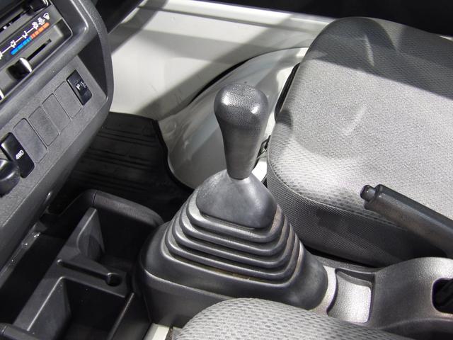 ハイゼットトラックスタンダード４ＷＤ　５ＭＴ　パワステ　エアコン　運転席ＳＲＳエアバッグ　切替式４ＷＤ　１２インチスチールホイール　ＡＭ／ＦＭラジオ（岩手県）の中古車