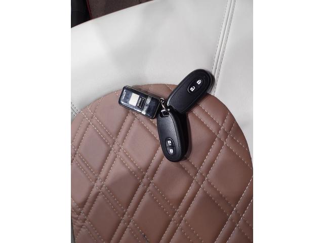 アルトラパンショコラＧ４ＷＤ　　純正ナビ　バックカメラ　社外エンジンスターター　プッシュスタート　　純正アルミホイール（岩手県）の中古車