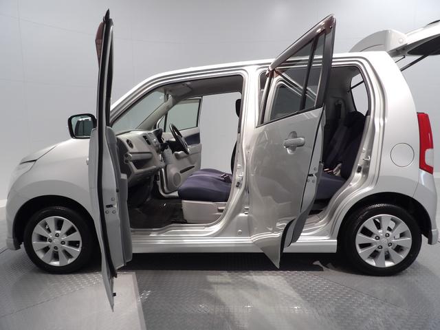 ワゴンＲＦＸリミテッド４ＷＤ　シートヒーター　運転席シートリフター　純正エアロ　１４インチアルミホイール　キーレスエントリー　ベンチシート　分割リクライニング　リアワイパー　電動格納ミラー（岩手県）の中古車