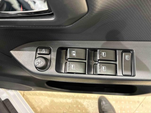 ミライースＸ　リミテッドＳＡIII４ＷＤ　オートマチックハイビーム　衝突防止システム　ＬＥＤヘッドランプ　レーンアシスト　キーレスエントリー　記録簿　ワンオーナー　アイドリングストップ　エアバッグ　エアコン　パワーステアリング（北海道）の中古車