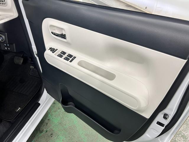 ムーヴキャンバスストライプスＧ　走行１５８７キロ／両側電動スライドドア一年保証・走行距離無制限　走行１５８７キロ　サイドエアバック　クリアランスソナー　オートマチックハイビーム　オートライト　ＬＥＤヘッドライト　ベンチシート　シートヒーター　両側電動スライドドア（埼玉県）の中古車