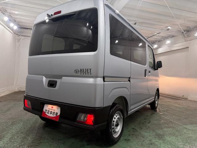 ハイゼットカーゴDX 走行5キロ/登録済未使用車一年保証・走行距離無制限 走行5キロ 助手席エアバック オートライト オートマチックハイビーム クリアランスソナー アイドリングストップ(埼玉県)の中古車