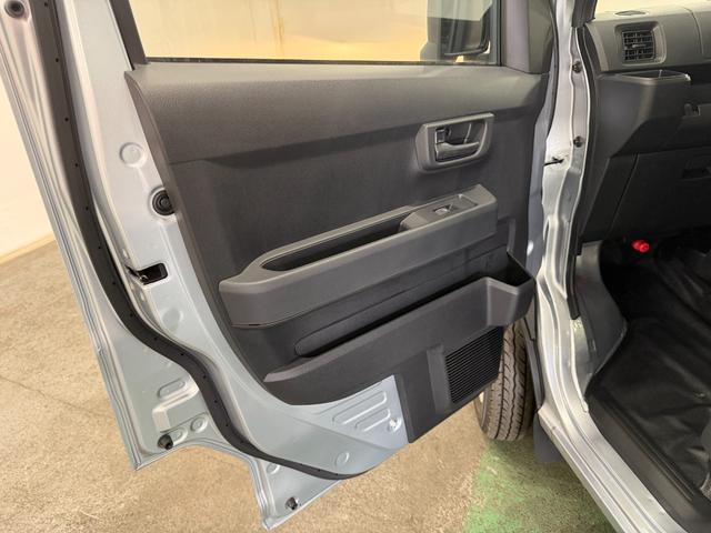 ハイゼットカーゴDX 走行5キロ/登録済未使用車一年保証・走行距離無制限 走行5キロ 助手席エアバック オートライト オートマチックハイビーム クリアランスソナー アイドリングストップ(埼玉県)の中古車