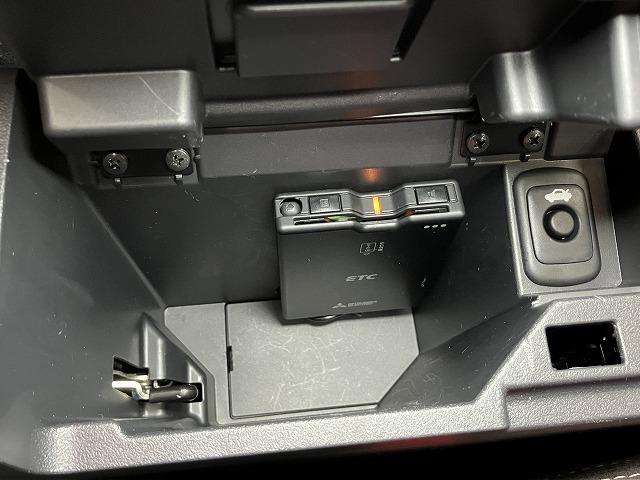 コペンＧＲ　スポーツオープンカー　二人乗　アクティブトップ　Ｐスタート　ステアリングスイッチ　ＭＯＭＯ製ステアリングホイール　パドルシフト　シートヒーター　ＥＴＣ　レカロ製スポーツシート　ＢＢＳ製アルミホイール（神奈川県）の中古車