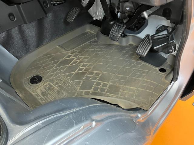 ハイゼットトラックエクストラＳＡIIIｔサポカーＳワイド適合　三方開　ゴムマット　５段マニュアルシフト　エアコン　コーナーセンサー　横滑り防止機能　誤発進抑制機能　光軸調整ダイヤル　ＥＴＣ　荷台作業灯　パワーウインドウ　キーレス（神奈川県）の中古車