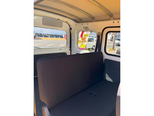 ハイゼットカーゴDXサポカーSワイド適合 オーディオ エアコン アクセサリーソケット コーナーセンサー アイドリングストップ 光軸調整ダイヤル 横滑り防止機能 誤発進抑制機能 パワーウインドウ キーレス(神奈川県)の中古車