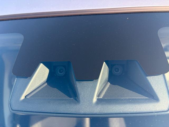 ハイゼットカーゴＤＸサポカーＳワイド適合　ラジオ　エアコン　アクセサリーソケット　コーナーセンサー　アイドリングストップ　光軸調整ダイヤル　横滑り防止機能　誤発進抑制機能　パワーウインドウ　キーレス（神奈川県）の中古車