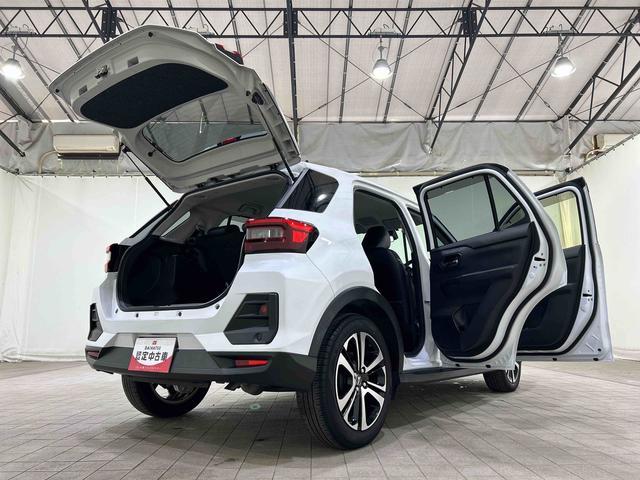 ロッキープレミアムサポカーＳワイド適合　ＵＳＢ接続端子　ステアリングスイッチ　全車速追従機能付ＡＣＣ　パノラマモニター対応　シートヒーター　コーナーセンサー　Ｂカメラ　キーフリー（神奈川県）の中古車