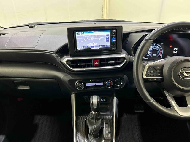 ロッキープレミアムサポカーＳワイド適合　ＵＳＢ接続端子　ステアリングスイッチ　全車速追従機能付ＡＣＣ　パノラマモニター対応　シートヒーター　コーナーセンサー　Ｂカメラ　キーフリー（神奈川県）の中古車