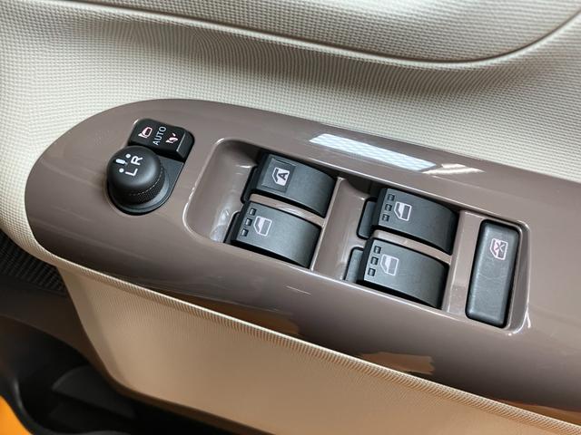 ムーヴキャンバスＧメイクアップリミテッド　ＳＡIII　パノラマモニター対応サポカーＳワイド適合　両側オートスライドドア　パノラマモニター対応　ステアリングスイッチ　ＵＳＢ接続端子　Ｐスタート　オートハイビーム　ＥＴＣ　電動格納ミラー　置きラクボックス　キーフリー（神奈川県）の中古車