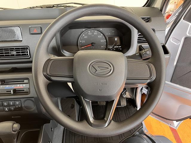 ハイゼットトラックジャンボスタンダードサポカーＳワイド適合　三方開　ラジオ　エアコン　光軸調整ダイヤル　コーナーセンサー　アイドリングストップ　横滑り防止機能　誤発進抑制機能　アクセサリーソケット（神奈川県）の中古車