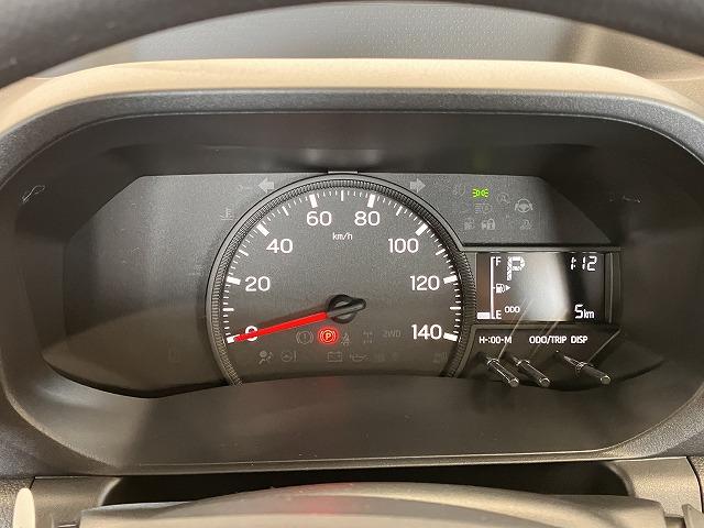 ハイゼットトラックジャンボスタンダードサポカーＳワイド適合　三方開　ラジオ　エアコン　光軸調整ダイヤル　コーナーセンサー　アイドリングストップ　横滑り防止機能　誤発進抑制機能　アクセサリーソケット（神奈川県）の中古車