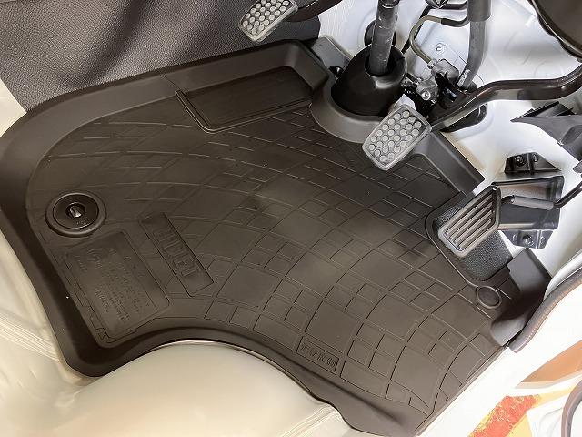 ハイゼットトラック多目的ダンプ４ＷＤ　サポカーＳワイド適合　三方開　ＰＴＯ式　エアコン　ラジオ　コーナーセンサー　５段マニュアルシフト　荷台作業灯　アイドリングストップ　横滑り防止機能　誤発進抑制機能（神奈川県）の中古車