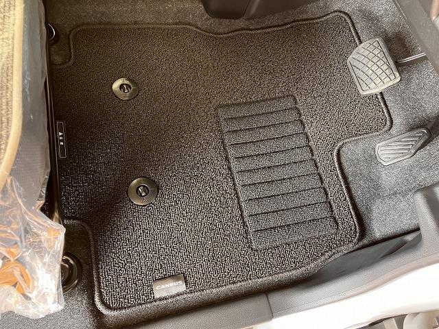 ムーヴキャンバスストライプスＧサポカーＳワイド適合　パノラマモニター対応　ＵＳＢ接続端子　電動パーキングブレーキ　シートヒーター　両側オートスライドドア　Ｐスタート　ホッとカップホルダー　置きラクボックス　キーフリー（神奈川県）の中古車