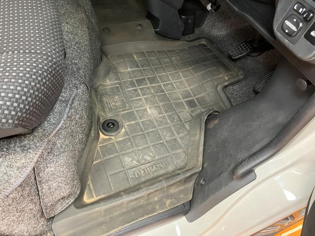 ハイゼットカーゴクルーズターボＳＡIIIサポカーＳワイド適合　両側スライドドア　Ｂカメラ　エアコン　アイドリングストップ　オートハイビーム　横滑り防止機能　誤発進抑制機能　光軸調整ダイヤル　電動格納ミラー　ＥＴＣ　キーレス（神奈川県）の中古車