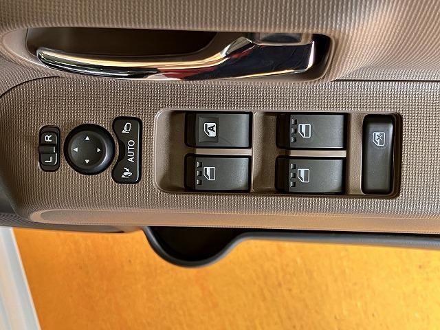 ムーヴキャンバスセオリーG 電動パーキングブレーキ 両側オートスライドドアサポカーSワイド適合 USB接続端子 電動パーキングブレーキ シートヒーター 両側オートスライドドア Bカメラ Pスタート コーナーセンサー ホッとカップホルダー 置きラクボックス キーフリー(神奈川県)の中古車