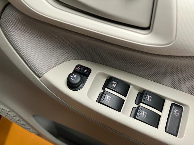 ムーヴX SAIIIステアリングスイッチ Bカメラ オートエアコン Pスタート 運転席シートヒーター アイドリングストップ 横滑り防止機能 誤発進抑制機能 オートハイビーム 光軸調整ダイヤル 電動格納ミラー キーフリー(神奈川県)の中古車