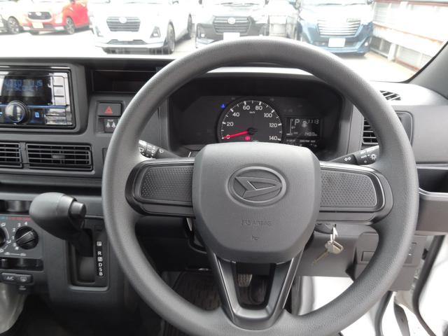 ハイゼットカーゴＤＸサポカーＳワイド適合　オーディオ　エアコン　アクセサリーソケット　コーナーセンサー　アイドリングストップ　光軸調整ダイヤル　横滑り防止機能　誤発進抑制機能　パワーウインドウ　キーレス（神奈川県）の中古車