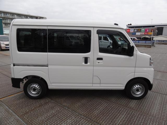 ハイゼットカーゴDXサポカーSワイド適合 ラジオ エアコン アクセサリーソケット コーナーセンサー アイドリングストップ 光軸調整ダイヤル 横滑り防止機能 誤発進抑制機能 パワーウインドウ キーレス(神奈川県)の中古車