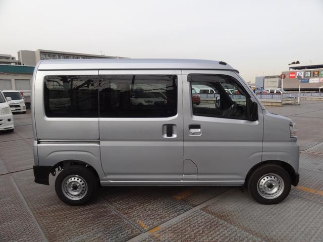 ハイゼットカーゴDXサポカーSワイド適合 エアコン アクセサリーソケット Bluetoothオーディオ コーナーセンサー アイドリングストップ 光軸調整ダイヤル 横滑り防止機能 誤発進抑制機能 パワーウインドウ キーレス(神奈川県)の中古車