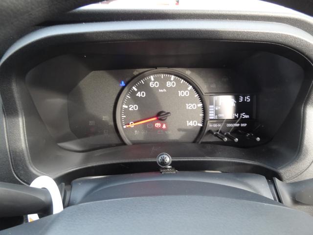 ハイゼットカーゴDXサポカーSワイド適合 エアコン アクセサリーソケット Bluetoothオーディオ コーナーセンサー アイドリングストップ 光軸調整ダイヤル 横滑り防止機能 誤発進抑制機能 パワーウインドウ キーレス(神奈川県)の中古車