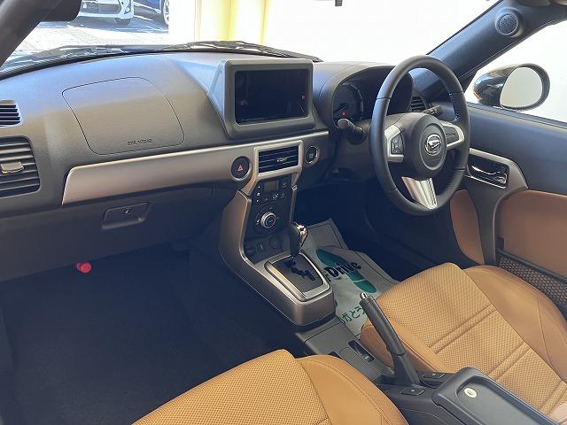 コペンセロ　届け出済み未使用車　オープンカーオープンカー　二人乗　アクティブトップ　シートヒーター　ステアリングスイッチ　Ｐスタート　アイドリングストップ　コーナーセンサー　スポーツシート　キーフリー（神奈川県）の中古車