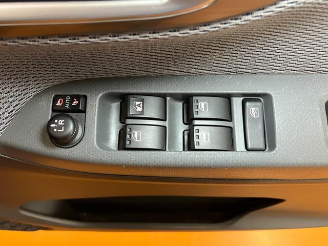 ムーヴカスタム　ＲＳオートエアコン　フォグランプ　Ｂカメラ　ステアリングスイッチ　Ｐスタート　エコアイドル　電動格納ミラー　パワーウインドウ　横滑り防止装置　キーフリー（神奈川県）の中古車