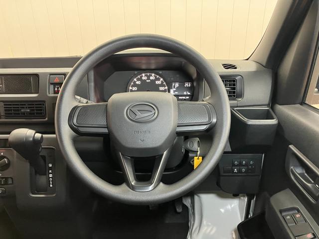 ハイゼットカーゴDXサポカーSワイド適合 ラジオ エアコン アクセサリーソケット コーナーセンサー アイドリングストップ 光軸調整ダイヤル 横滑り防止機能 誤発進抑制機能 パワーウインドウ キーレス(神奈川県)の中古車