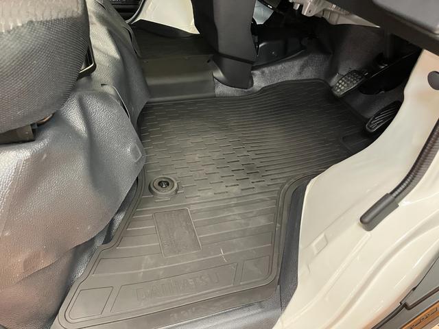 ハイゼットカーゴDXサポカーSワイド適合 ラジオ エアコン アクセサリーソケット コーナーセンサー アイドリングストップ 光軸調整ダイヤル 横滑り防止機能 誤発進抑制機能 パワーウインドウ キーレス(神奈川県)の中古車