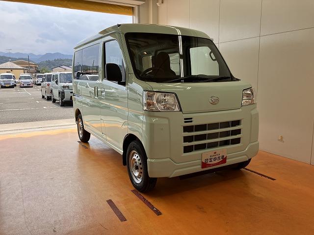 ハイゼットカーゴＤＸサポカーＳワイド適合　ラジオ　エアコン　アクセサリーソケット　コーナーセンサー　アイドリングストップ　光軸調整ダイヤル　横滑り防止機能　誤発進抑制機能　パワーウインドウ　キーレス（神奈川県）の中古車