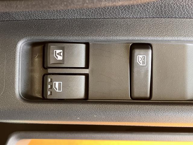 ハイゼットカーゴＤＸサポカーＳワイド適合　ラジオ　エアコン　アクセサリーソケット　コーナーセンサー　アイドリングストップ　光軸調整ダイヤル　横滑り防止機能　誤発進抑制機能　パワーウインドウ　キーレス（神奈川県）の中古車