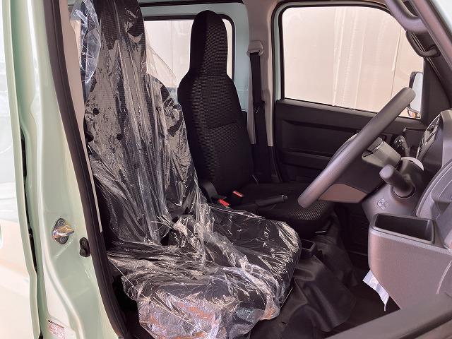 ハイゼットカーゴＤＸサポカーＳワイド適合　ラジオ　エアコン　アクセサリーソケット　コーナーセンサー　アイドリングストップ　光軸調整ダイヤル　横滑り防止機能　誤発進抑制機能　パワーウインドウ　キーレス（神奈川県）の中古車