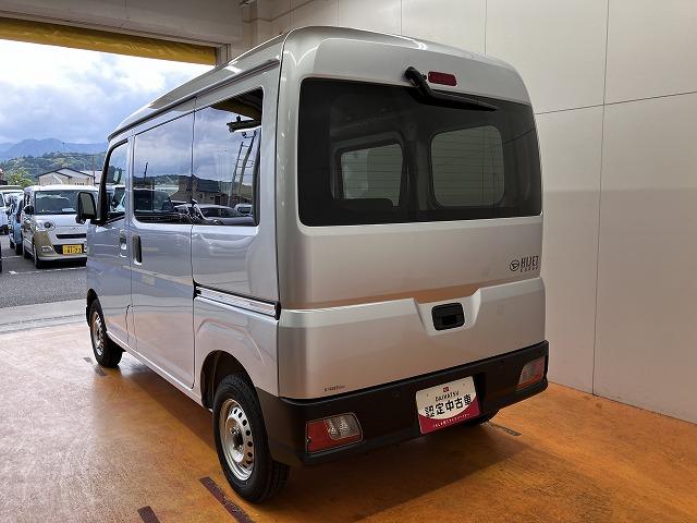 ハイゼットカーゴＤＸ４ＷＤ　サポカーＳワイド適合　ラジオ　エアコン　アクセサリーソケット　コーナーセンサー　アイドリングストップ　光軸調整ダイヤル　横滑り防止機能　誤発進抑制機能　パワーウインドウ　キーレス（神奈川県）の中古車