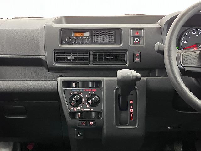 ハイゼットカーゴＤＸ４ＷＤ　サポカーＳワイド適合　ラジオ　エアコン　アクセサリーソケット　コーナーセンサー　アイドリングストップ　光軸調整ダイヤル　横滑り防止機能　誤発進抑制機能　パワーウインドウ　キーレス（神奈川県）の中古車