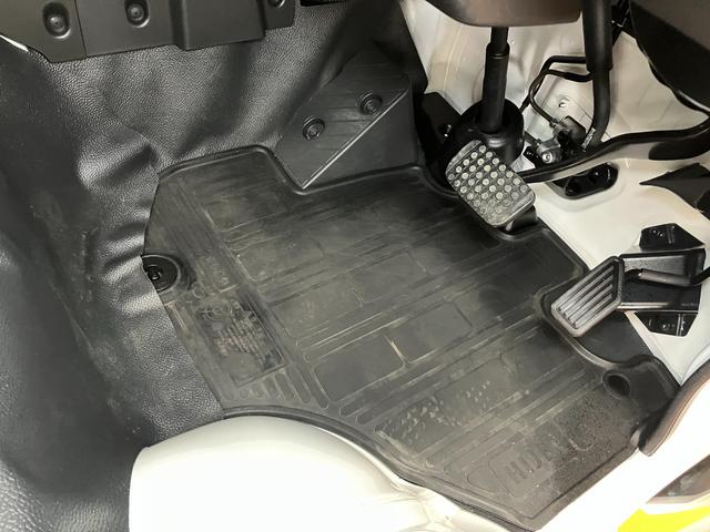 ハイゼットトラックＥＸＴサポカーＳワイド適合　Ｐスタート　アクセサリーソケット　誤発進抑制装置　横滑り防止機能　コーナーセンサー　アイドリングストップ　光軸調整ダイヤル　荷台作業用ライト　パワーウィンドウ　キーフリー（神奈川県）の中古車