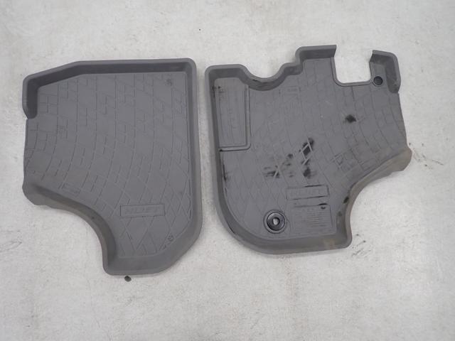 ハイゼットトラックスタンダードＳＡIIIｔ衝突被害軽減ブレーキ　横滑り防止装置　パートタイム４ＷＤ　５速ＭＴ車　純正オーディオ　バイザー　マット　フロアマット　ゲートプロテクター　スペアタイヤ　エアコン　手動式ウィンドウ　マニュアルレベリング（岐阜県）の中古車