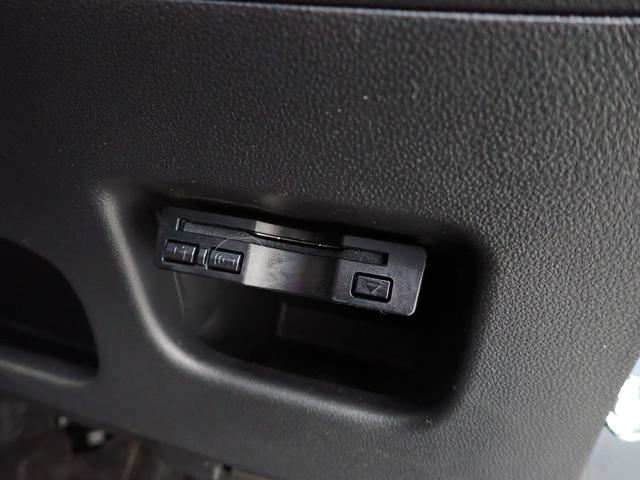 ムーヴカスタム　Ｘリミテッド　ＳＡIII衝突被害軽減ブレーキ　横滑り防止装置　オートマチックハイビーム　アイドリングストップ　ステアリングスイッチ　オートライト　キーフリーシステム　オートエアコン　ナビ　全方位カメラ　純正アルミホイール（岐阜県）の中古車