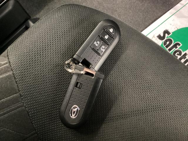トールカスタムＧ　リミテッドII　ＳＡIII衝突被害軽減ブレーキ　横滑り防止装置　オートマチックハイビーム　アイドリングストップ　ステアリングスイッチ　オートライト　キーフリーシステム　オートエアコン　ナビ　ドラレコ　ＥＴＣ　マット　バイザー（岐阜県）の中古車