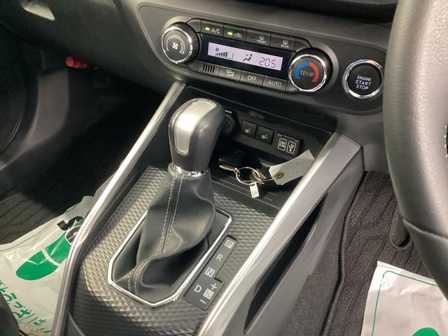 ロッキープレミアム衝突被害軽減ブレーキ　横滑り防止装置　４ＷＤ　パノラマカメラ　オートマチックハイビーム　アイドリングストップ　ステアリングスイッチ　オートライト　キーフリーシステム　オートエアコン　ＤＡ　ＥＴＣ（岐阜県）の中古車