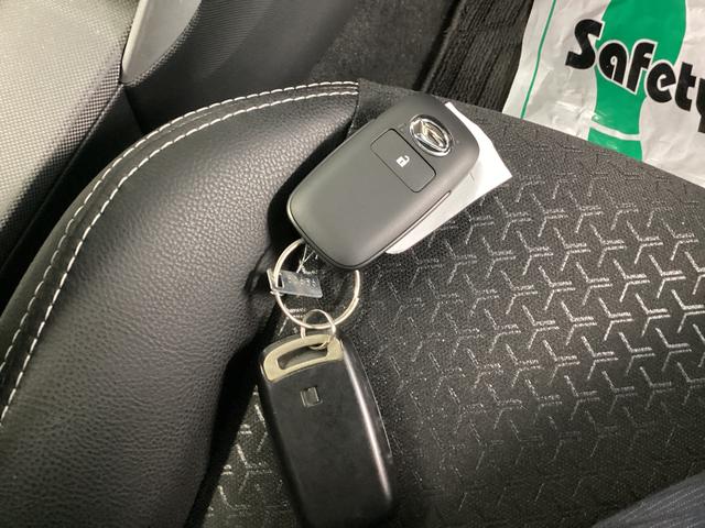 ロッキープレミアム衝突被害軽減ブレーキ　横滑り防止装置　４ＷＤ　パノラマカメラ　オートマチックハイビーム　アイドリングストップ　ステアリングスイッチ　オートライト　キーフリーシステム　オートエアコン　ＤＡ　ＥＴＣ（岐阜県）の中古車