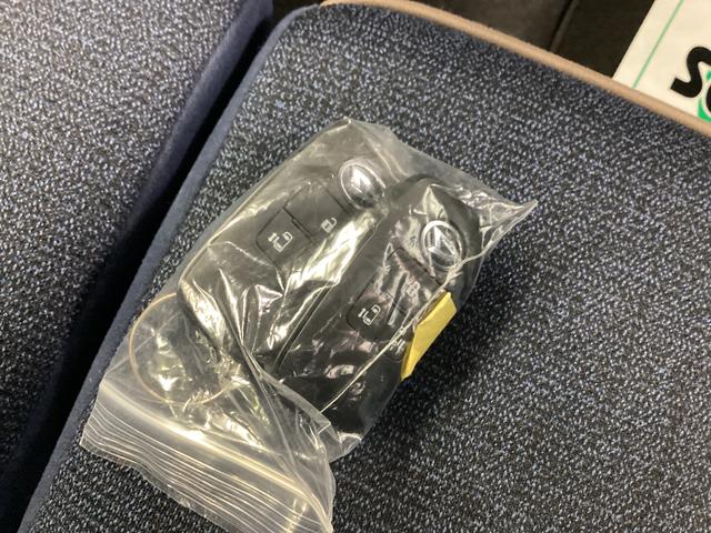 ムーヴキャンバスセオリーＧ衝突被害軽減ブレーキ　横滑り防止装置　オートマチックハイビーム　アイドリングストップ　ステアリングスイッチ　オートライト　キーフリーシステム　オートエアコン　マット　バイザー　パノラマカメラ（岐阜県）の中古車
