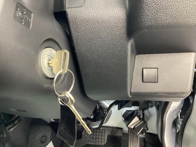 ハイゼットトラックスタンダード衝突被害軽減ブレーキ　横滑り防止装置　４ＷＤ　ＣＶＴ　オートマチックハイビーム　アイドリングストップ　オートライト　エアコン　パワステ　ラジオ　マット　バイザー（岐阜県）の中古車