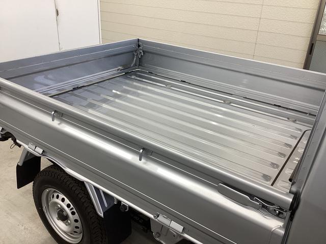 ハイゼットトラックジャンボエクストラ衝突被害軽減ブレーキ　横滑り防止装置　４ＷＤ　ＣＶＴ　エアコン　パワステ　オートハイビーム　アイドリングストップ　ＬＥＤオートライト　キーフリーシステム　マット（岐阜県）の中古車