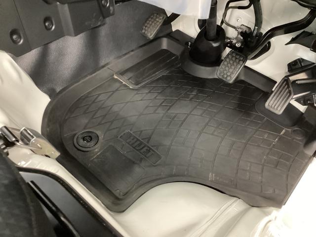 ハイゼットトラックスタンダード衝突被害軽減ブレーキ　横滑り防止装置　４ＷＤ　ＭＴ　エアコン　パワステ　ラジオ　オートハイビーム　アイドリングストップ　オートライト　マット　バイザー（岐阜県）の中古車