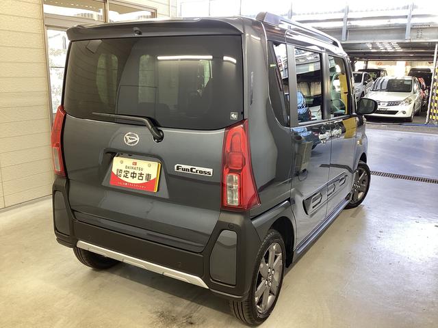 タントファンクロスターボ衝突被害軽減ブレーキ　横滑り防止装置　４ＷＤ　オートハイビーム　アイドリングストップ　ステアリングスイッチ　オートライト　キーフリーシステム　オートエアコン　パノラマカメラ（岐阜県）の中古車