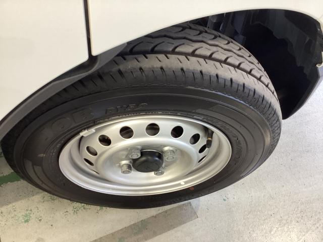 ハイゼットカーゴＤＸ衝突被害軽減ブレーキ　横滑り防止装置　４ＷＤ　ＣＶＴ　エアコン　パワステ　ラジオ　オートハイビーム　アイドリングストップ　オートライト（岐阜県）の中古車