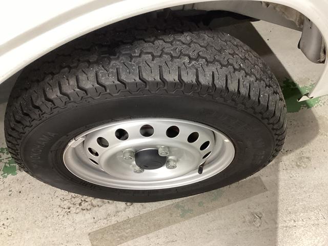 ハイゼットトラックスタンダード衝突被害軽減ブレーキ　横滑り防止装置　２ＷＤ　ＭＴ　エアコン　パワステ　ラジオ　オートハイビーム　アイドリングストップ　オートライト　マット　バイザー　マット　バイザー（岐阜県）の中古車