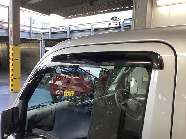 ハイゼットトラックスタンダード衝突被害軽減ブレーキ　横滑り防止装置　４ＷＤ　ＣＶＴ　エアコン　パワステ　ラジオ　オートハイビーム　アイドリングストップ　オートライト　マット　バイザー（岐阜県）の中古車